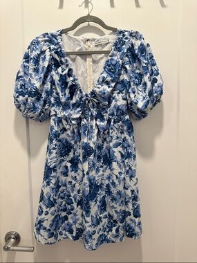 NWOT Abercrombie & Fitch Floral Puff Sleeve Blue White Dress XSP